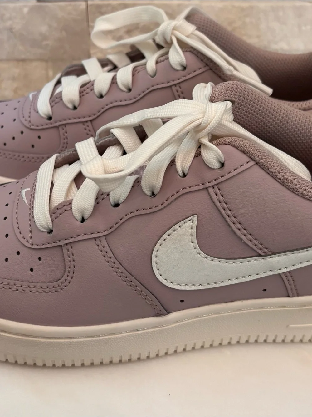 Nike Low Top Sneakers in Mauve with White Swoosh